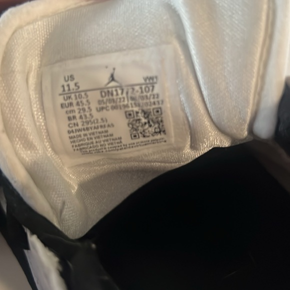 Jordan Luca 1 white/black basketball shoes - Picture 6 of 9